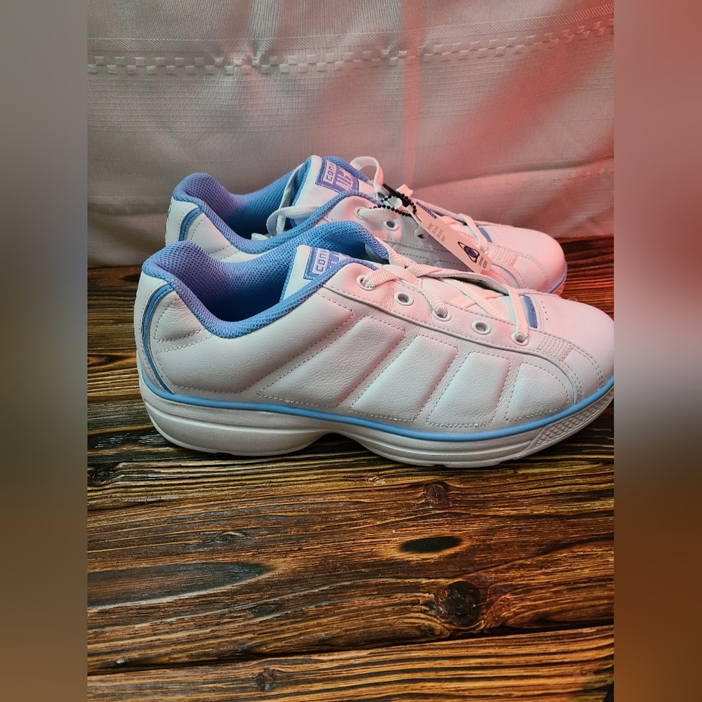 Converse All Star Chuck Taylor White and Blue Leather Sneakers Womens Size 10.5 - Picture 3 of 7